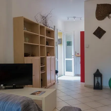 Getthekey Massarenti Apartment *